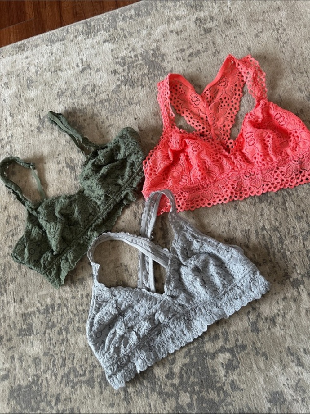 AERIE x 3 Lace Bralette Trio in Coral, Olive & Light Gray L GUC bundle